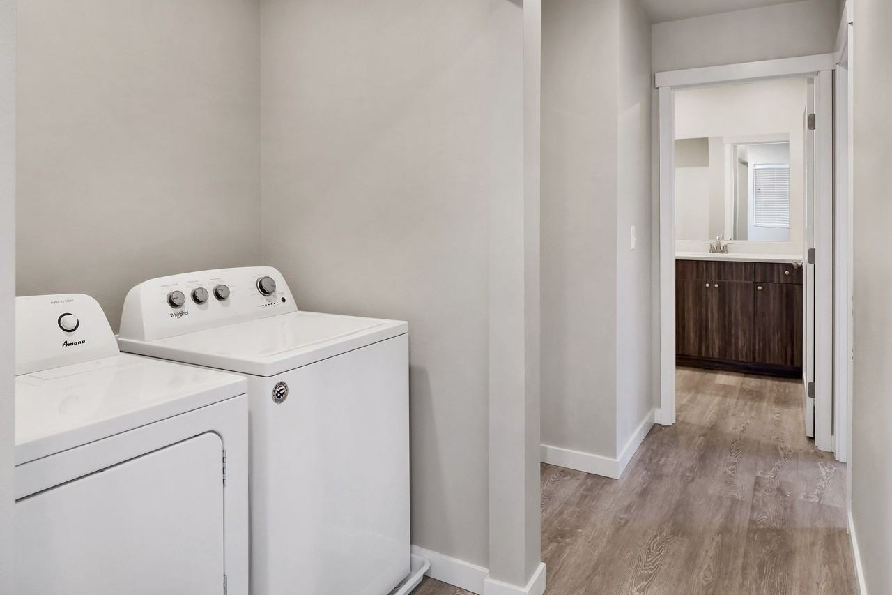 1837 Eastgate Loop - Photo 5 of 20