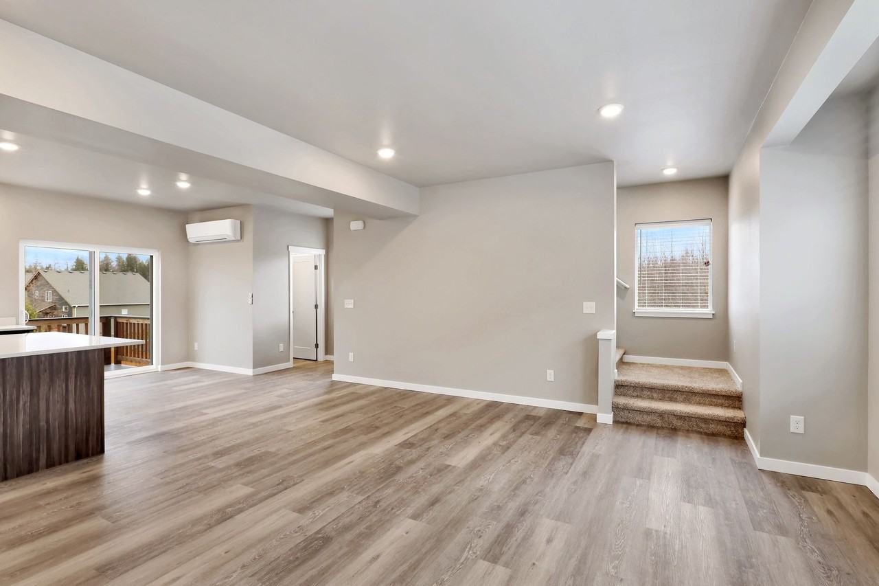 1837 Eastgate Loop - Photo 7 of 20