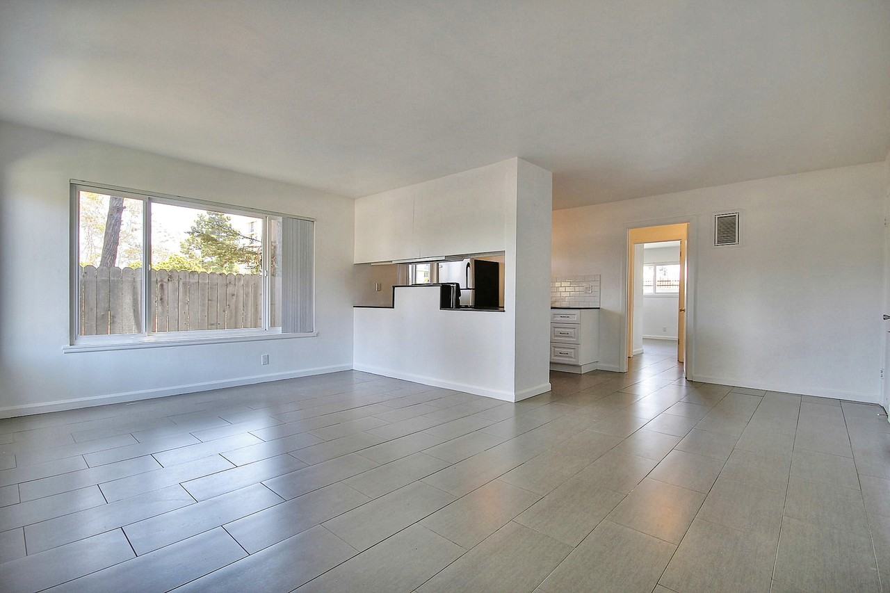 6503 Seville Road - Photo 2 of 20