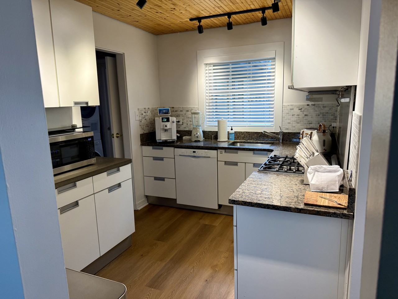 521 N Oak St #NA - Photo 2 of 23