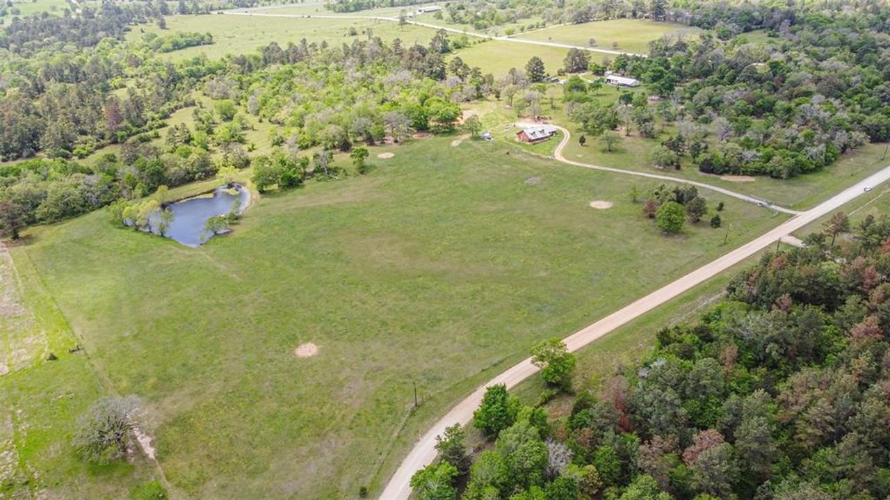 4852 County Road 448 - Photo 3 of 31