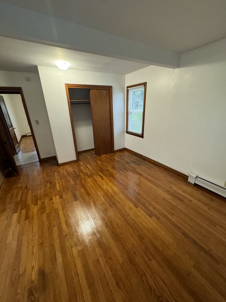 707 W Jackson St #NA - Photo 4 of 7