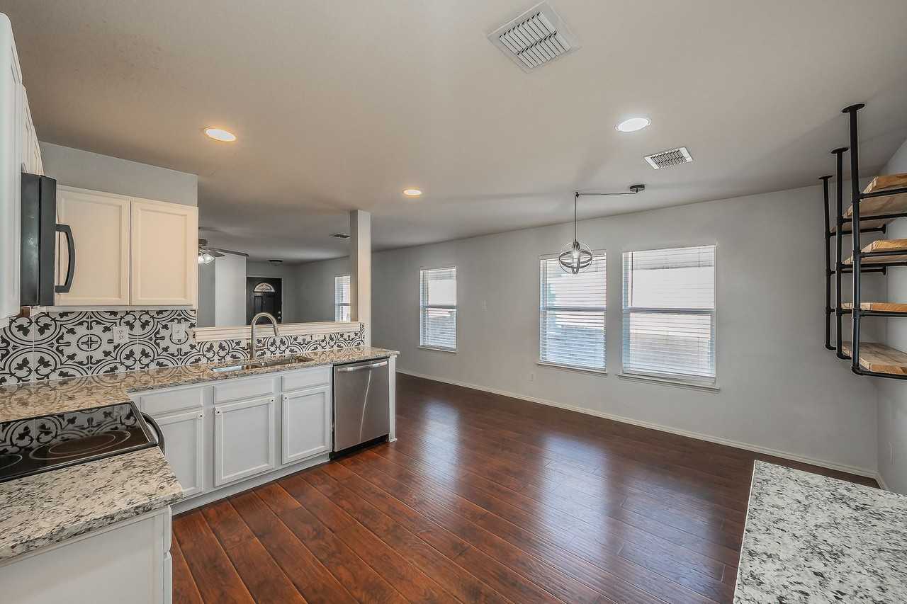 712 Grant Street - Photo 7 of 29