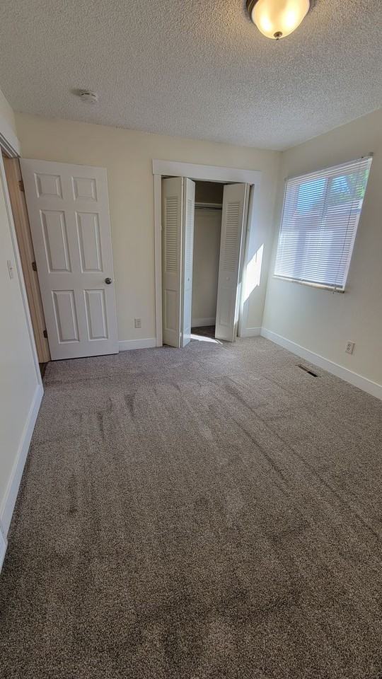 410 E 22nd Pl - Photo 7 of 14