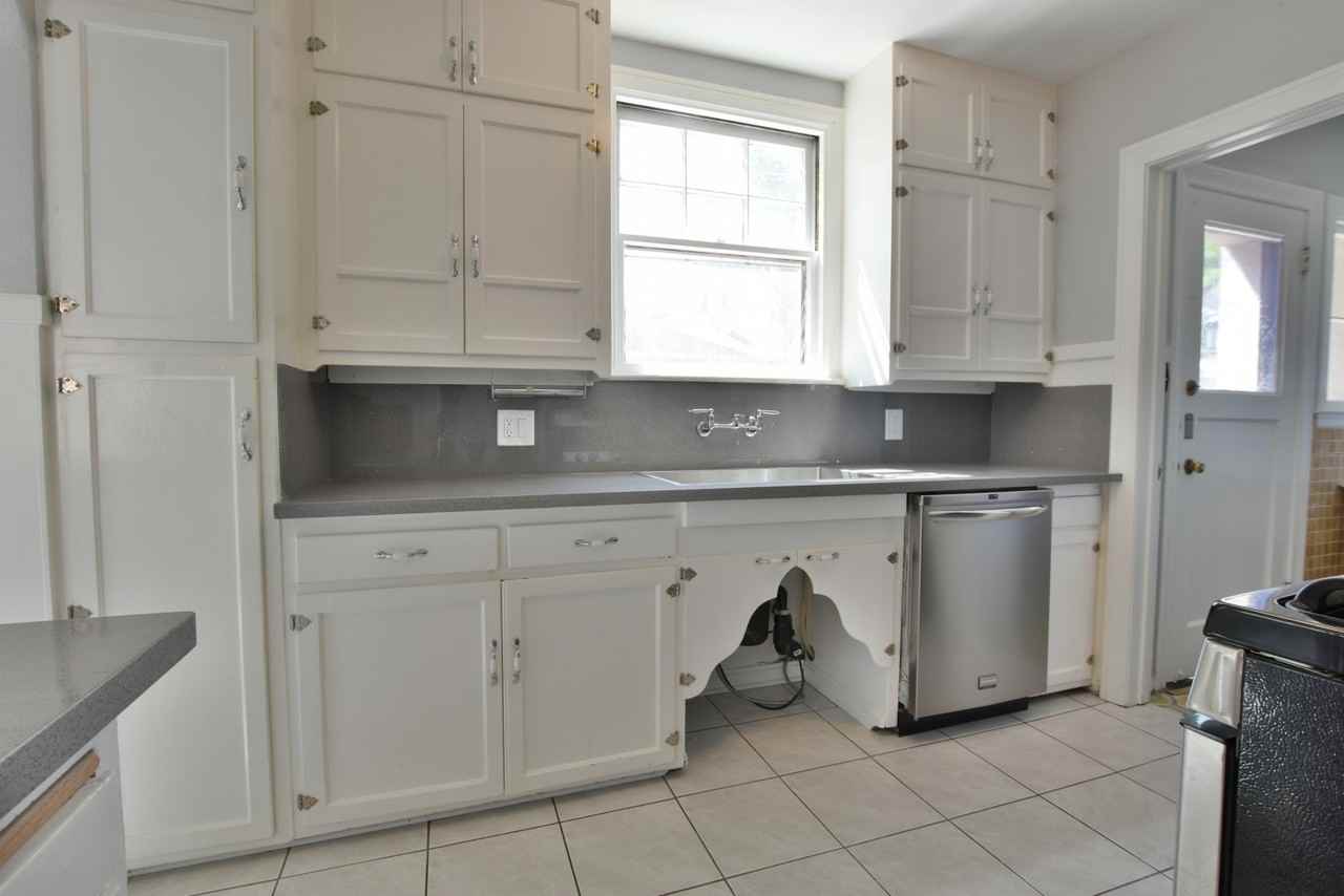 1385 Kotenberg Avenue - Photo 2 of 17