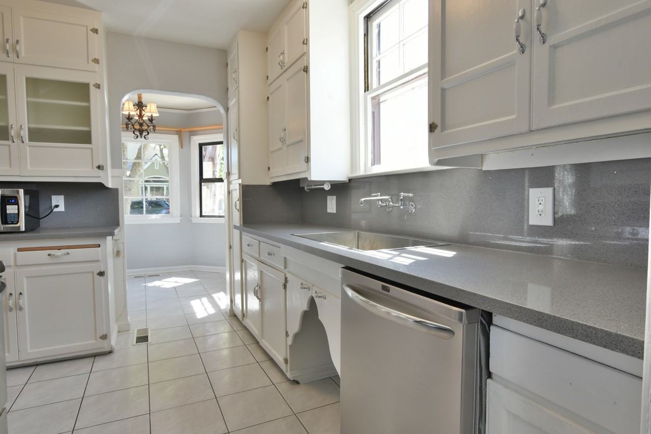 1385 Kotenberg Avenue - Photo 4 of 17