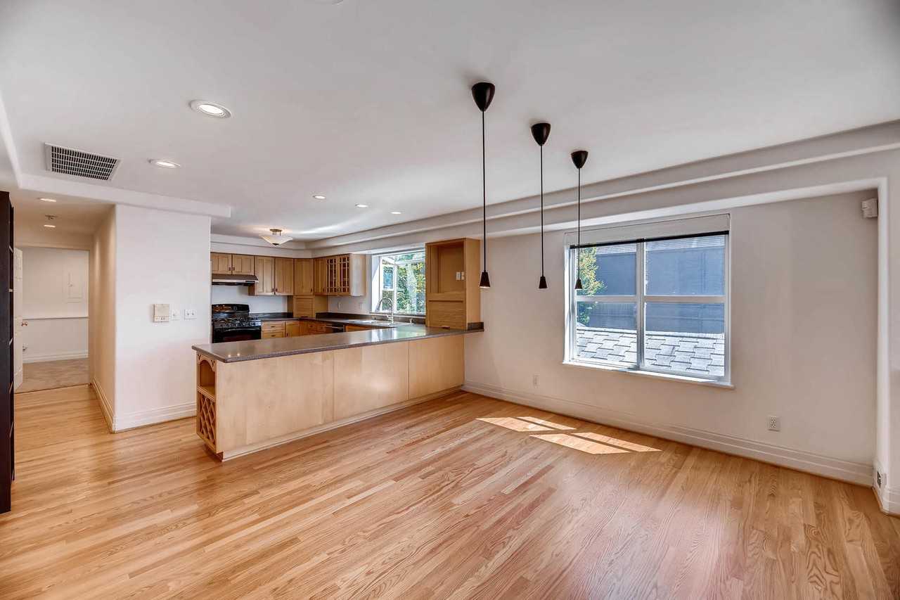 1228 9th Ave W - Photo 4 of 29