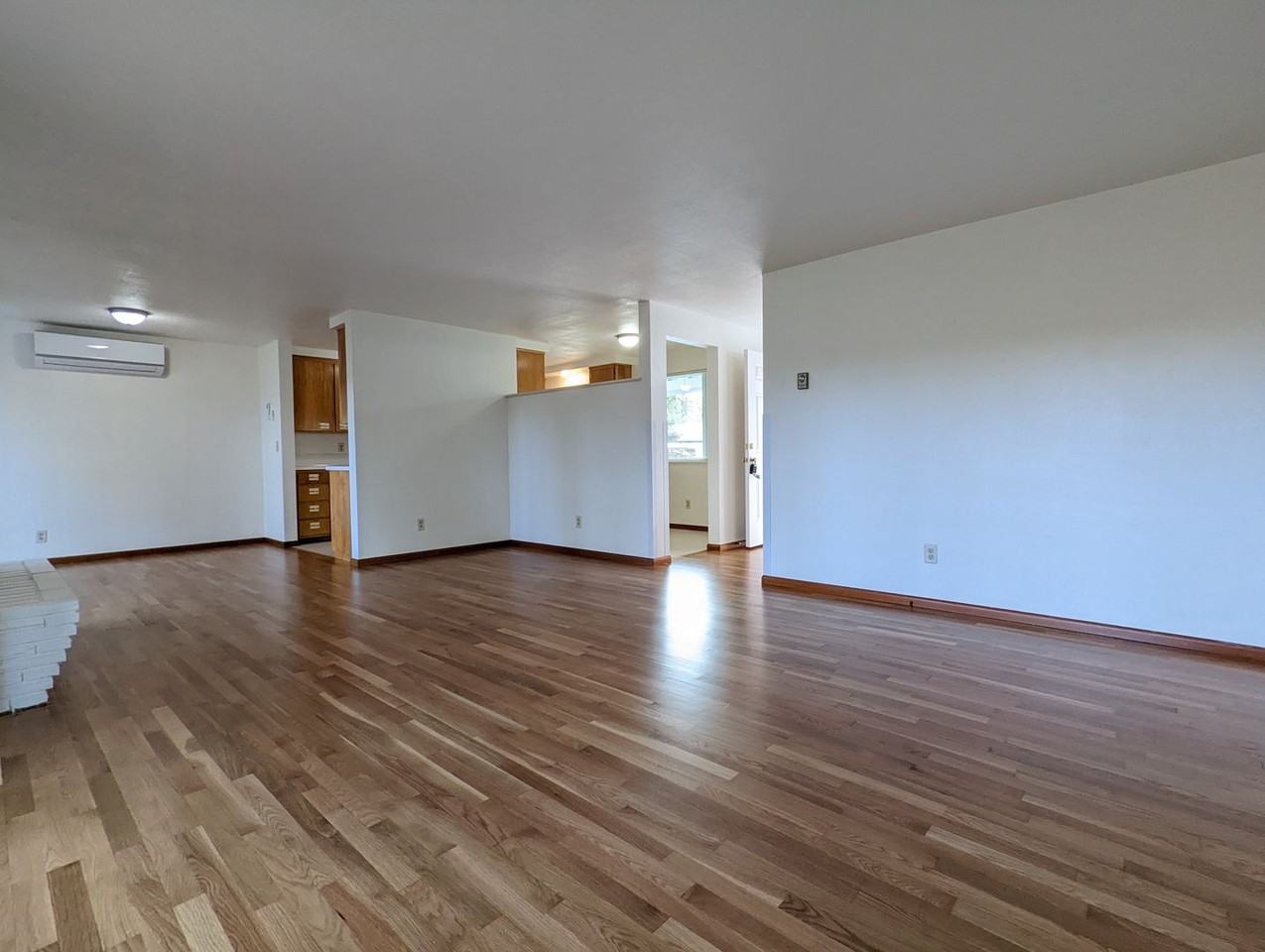 245 E 36th Ave - Photo 5 of 26