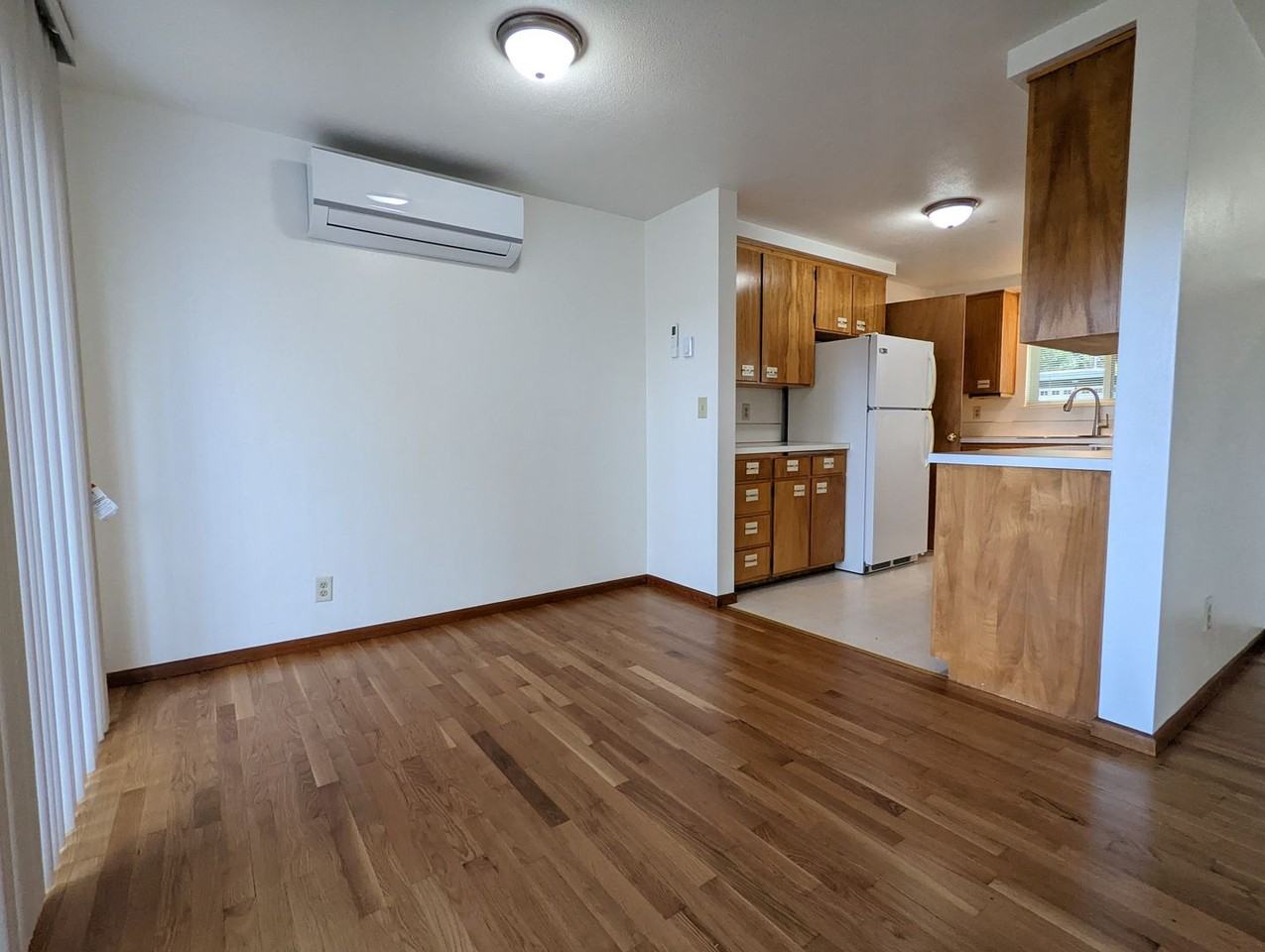 245 E 36th Ave - Photo 6 of 26