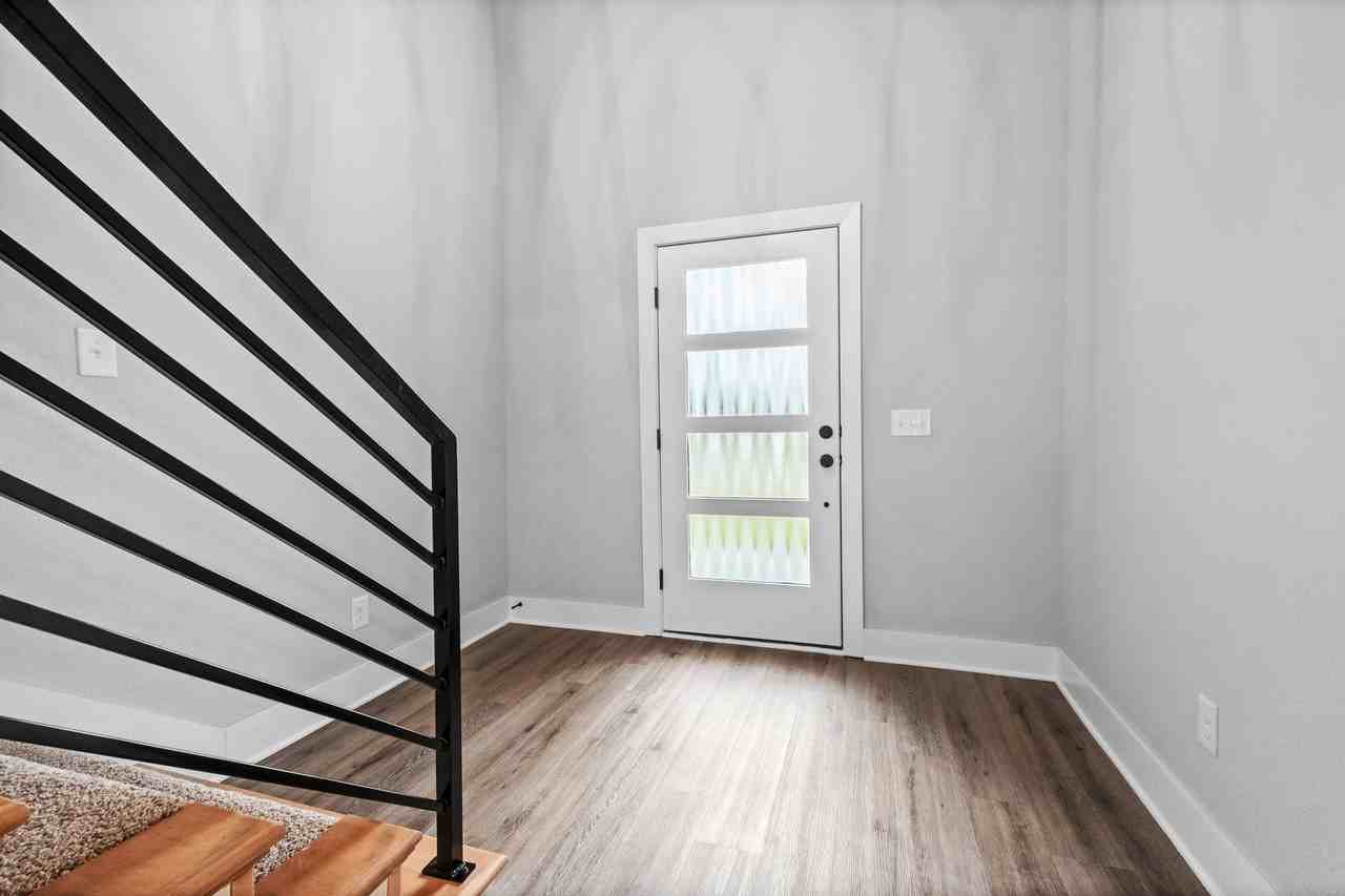 4805 Sw Scarlet Oak St - Photo 5 of 30