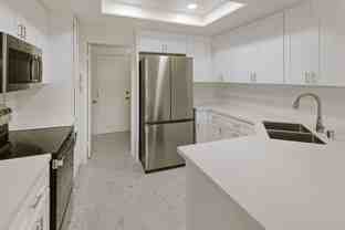 201 Stanford Ct - Photo 1 of 1