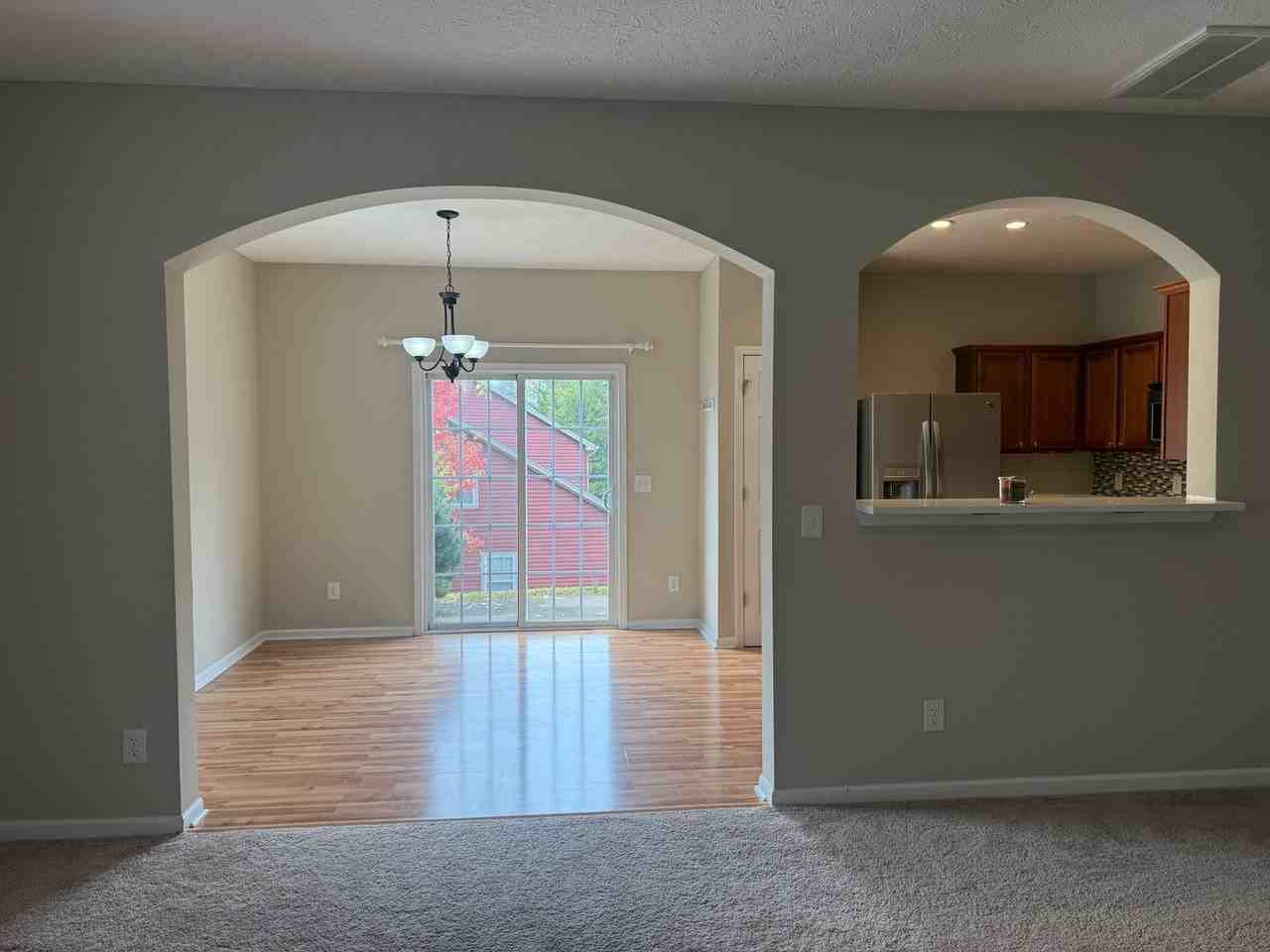 8109 Valley Oak Dr - Photo 4 of 18