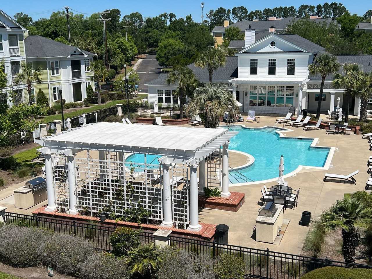 2411 Chatelain Way - Photo 2 of 31