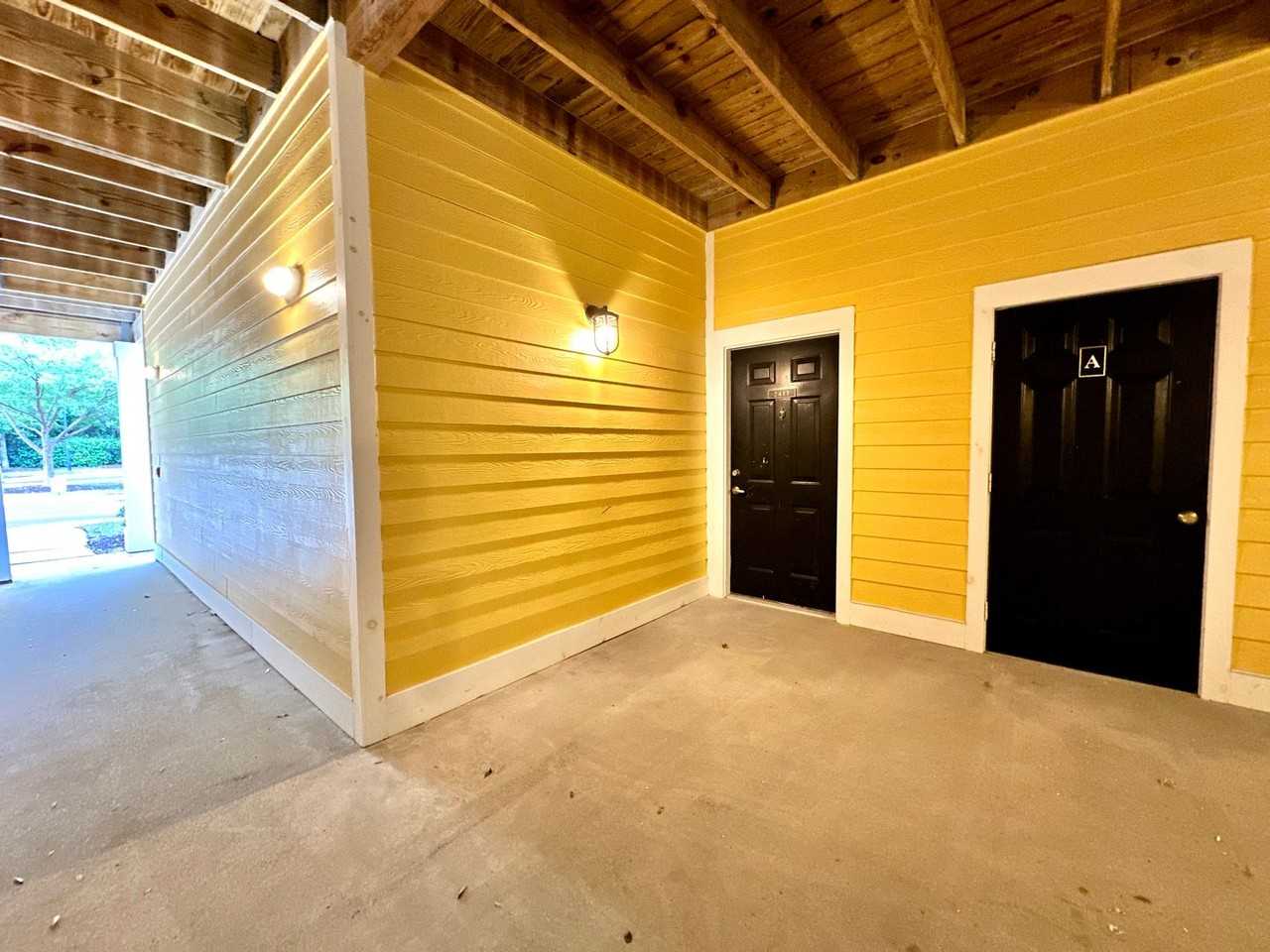 2411 Chatelain Way - Photo 3 of 31