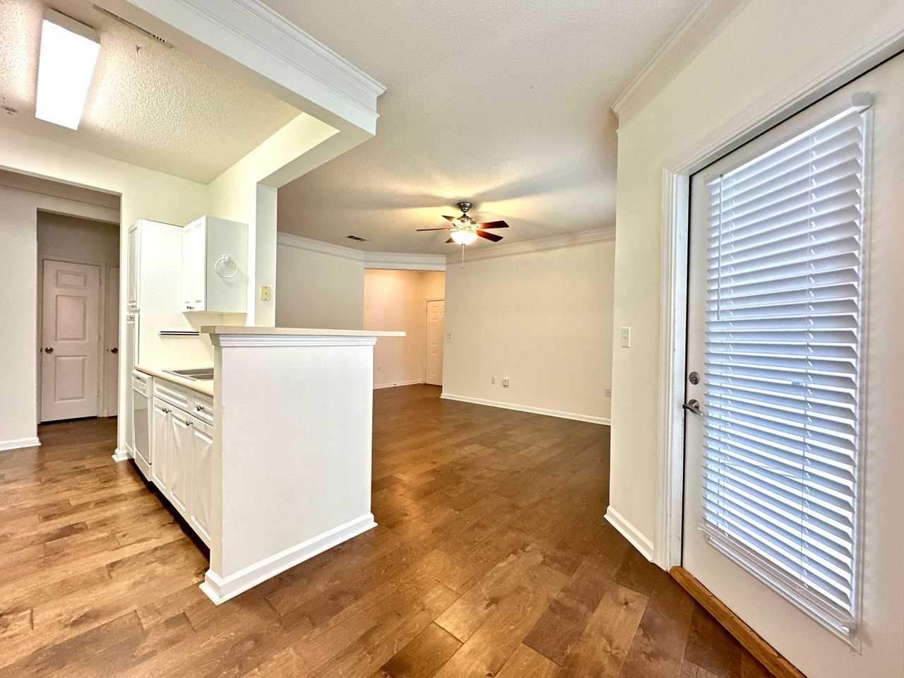 2411 Chatelain Way - Photo 4 of 31