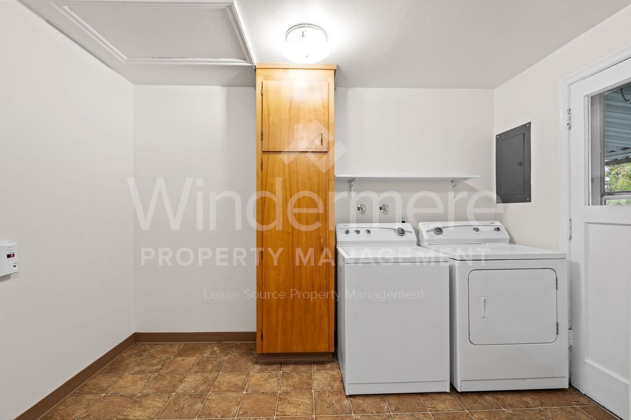 5723 5723 N., Milton St. - Photo 7 of 26