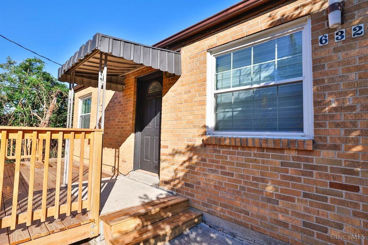 632 Straight Street - Photo 3 of 23