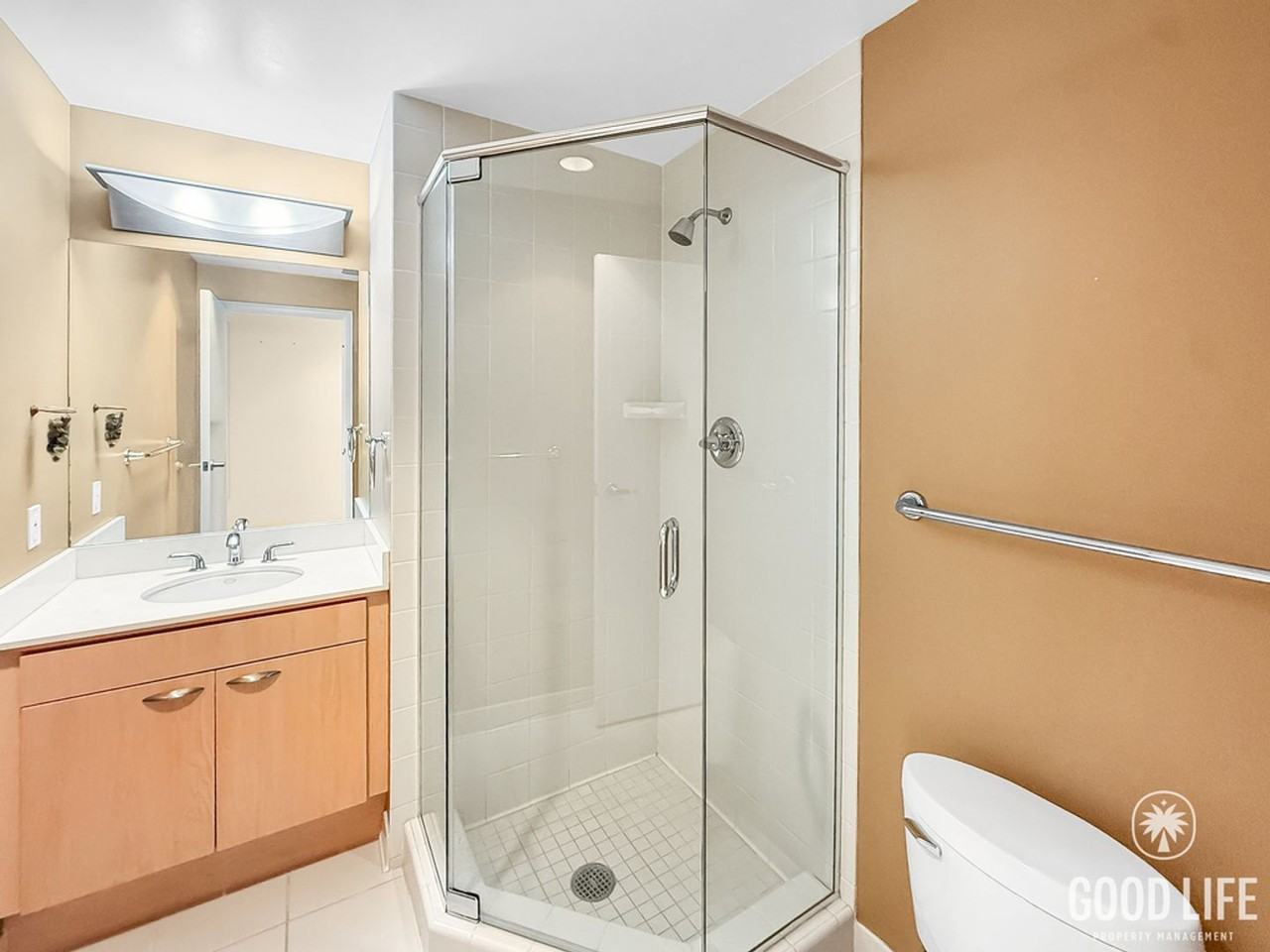 645 Front Street - Photo 6 of 21