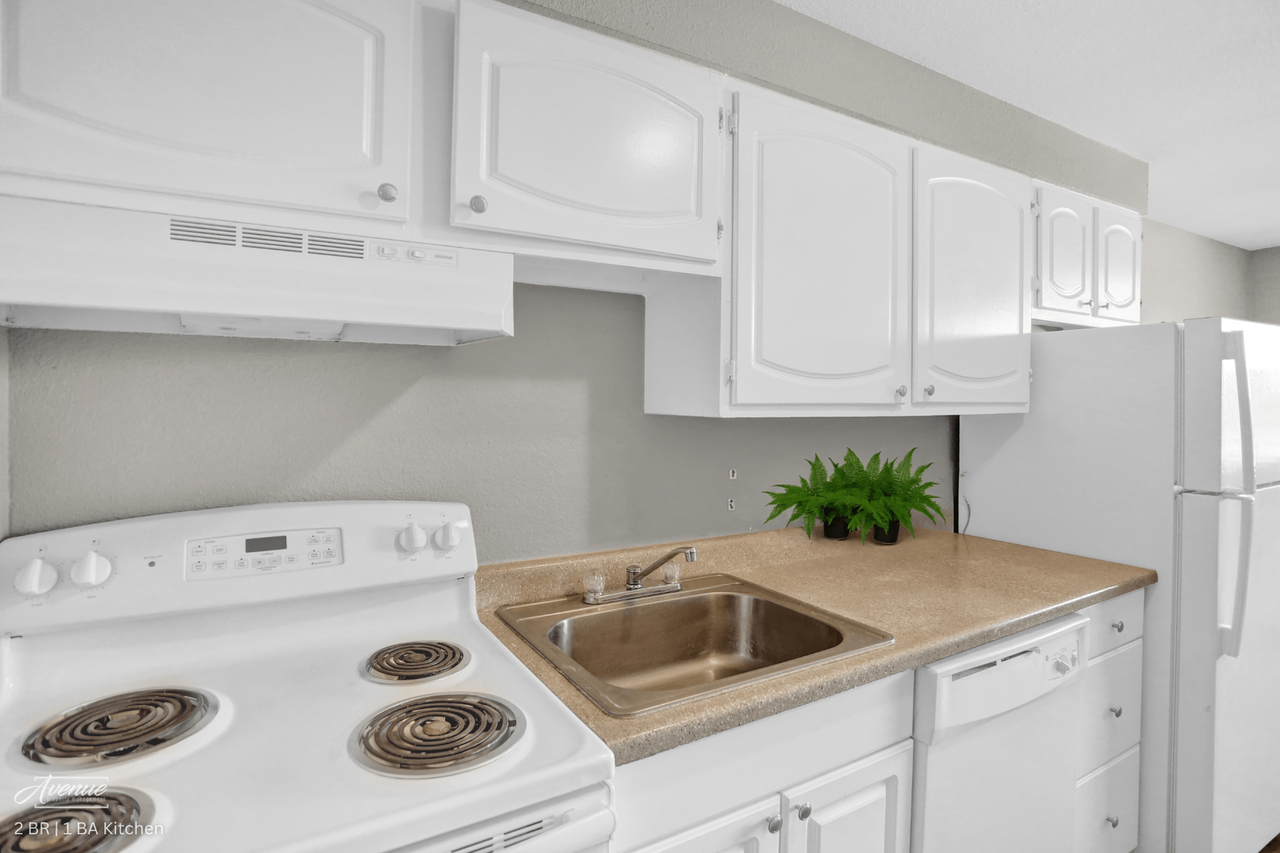 1571 Beeler Street - Photo 4 of 15