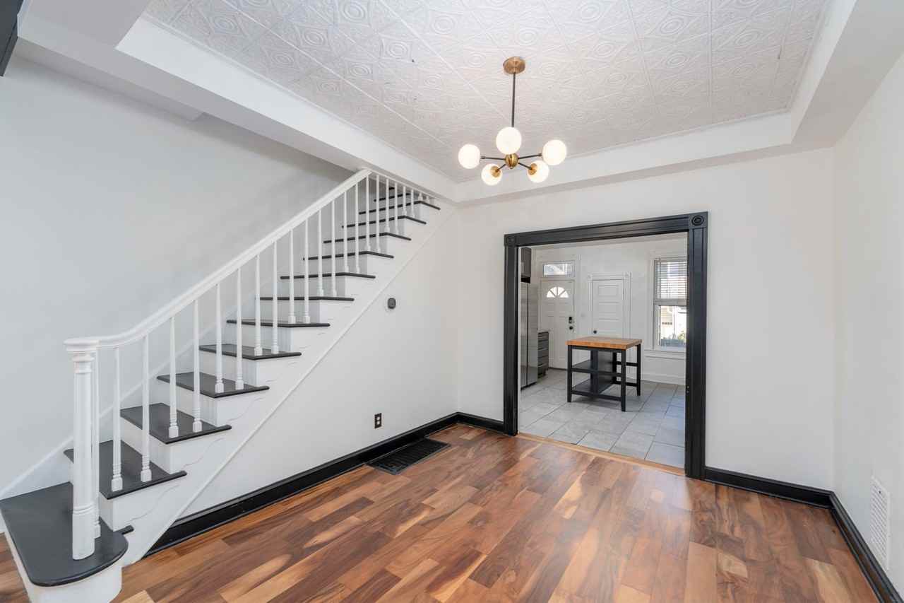 128 S Ellwood Ave - Photo 7 of 35