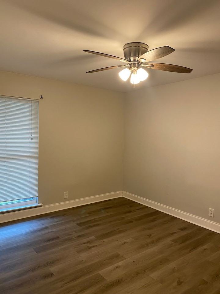 VILLAS AT ALAMO HEIGHTS - Photo 5 of 21