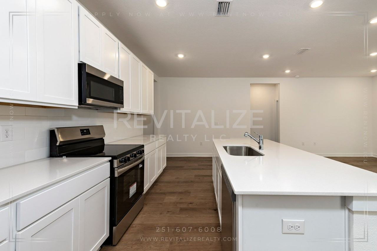 3851 Foley Ln - Photo 3 of 48