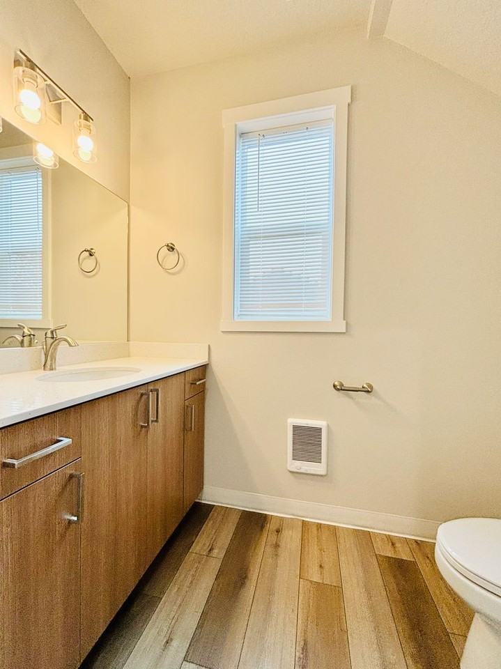 2434 Leonard Ln - Photo 4 of 15