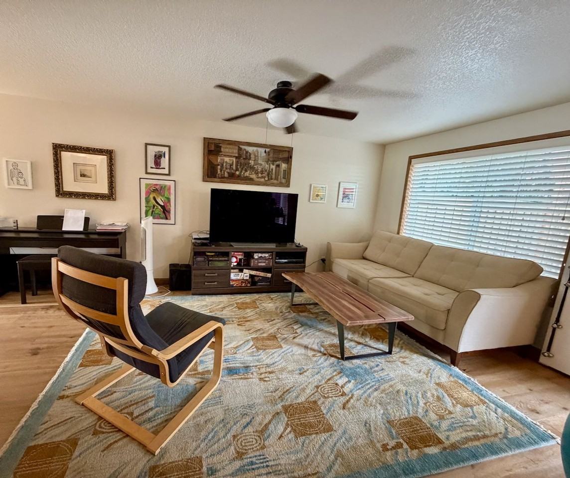 14600 Se 7th Way - Photo 2 of 12