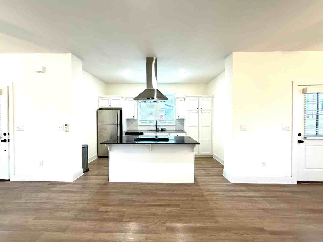 890 S One Mile Rd - Photo 4 of 18