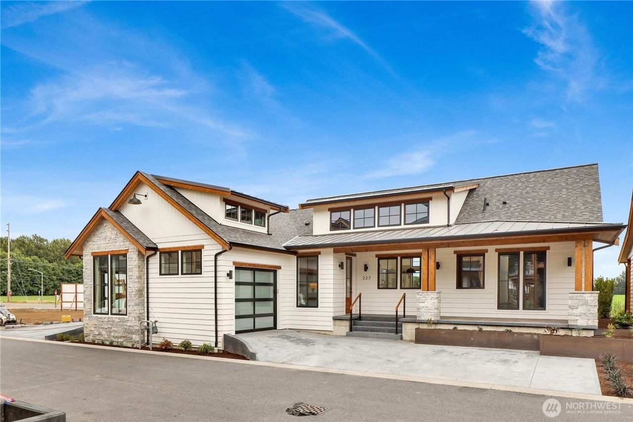 227 Skipping Stone Loop - Photo 2 of 17