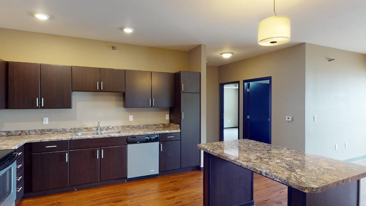 Metro Crossing - Photo 7 of 50