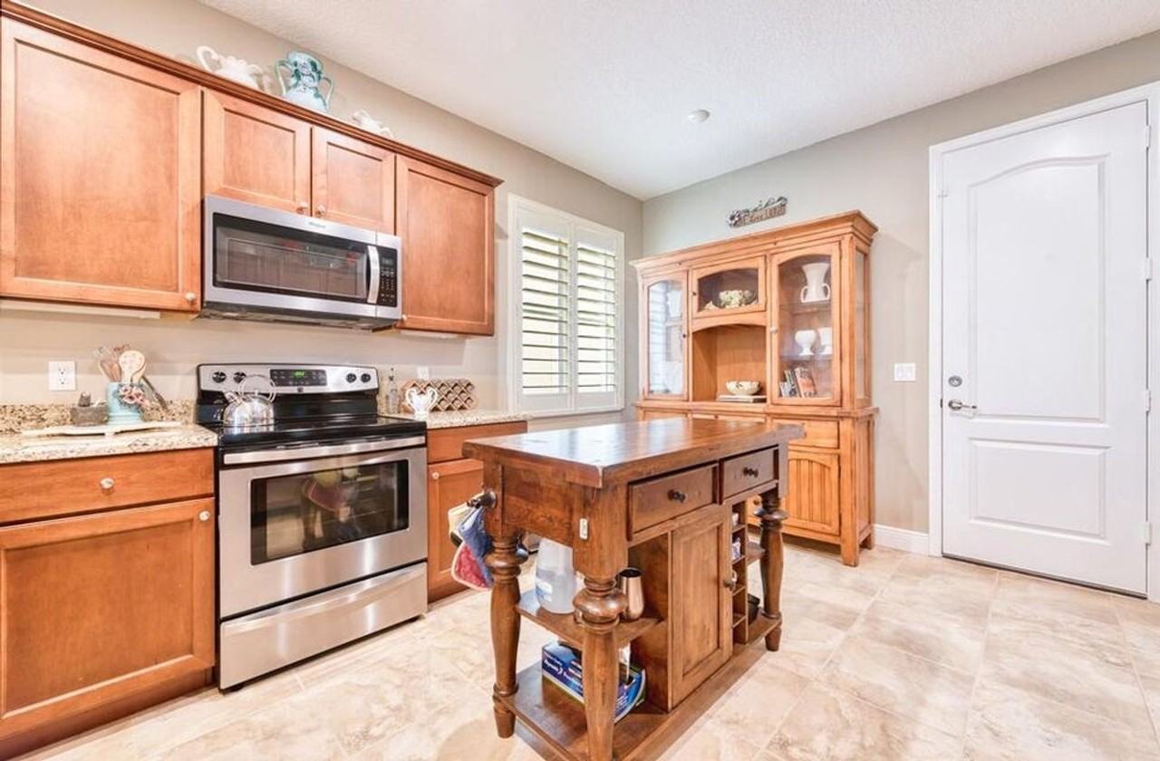 2122 Sabal Tree Ct - Photo 3 of 18