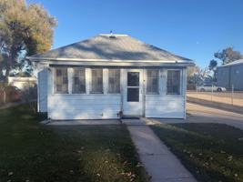 featured image of 816 Meeker St