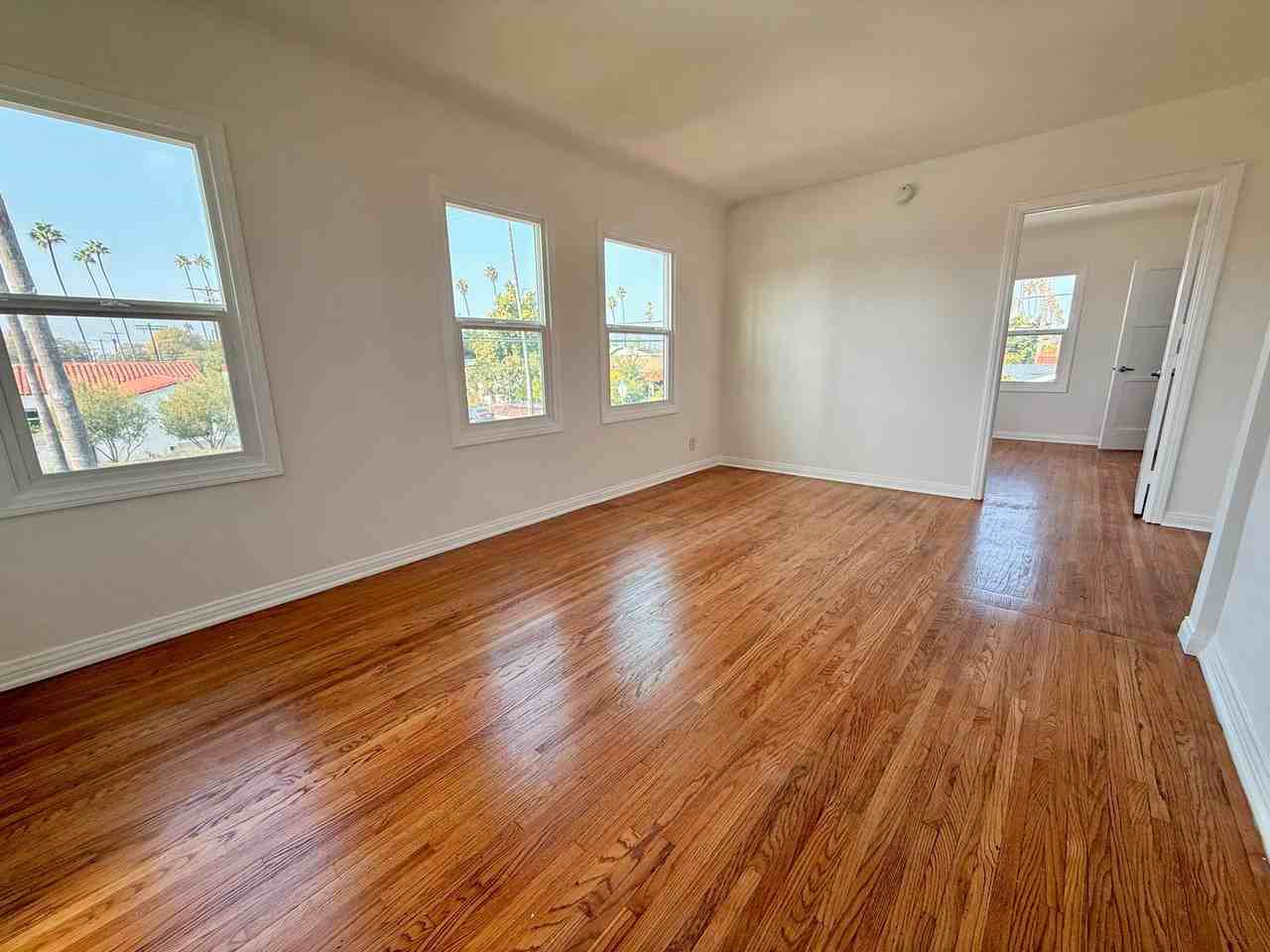 2320 W 39th St - Photo 2 of 50