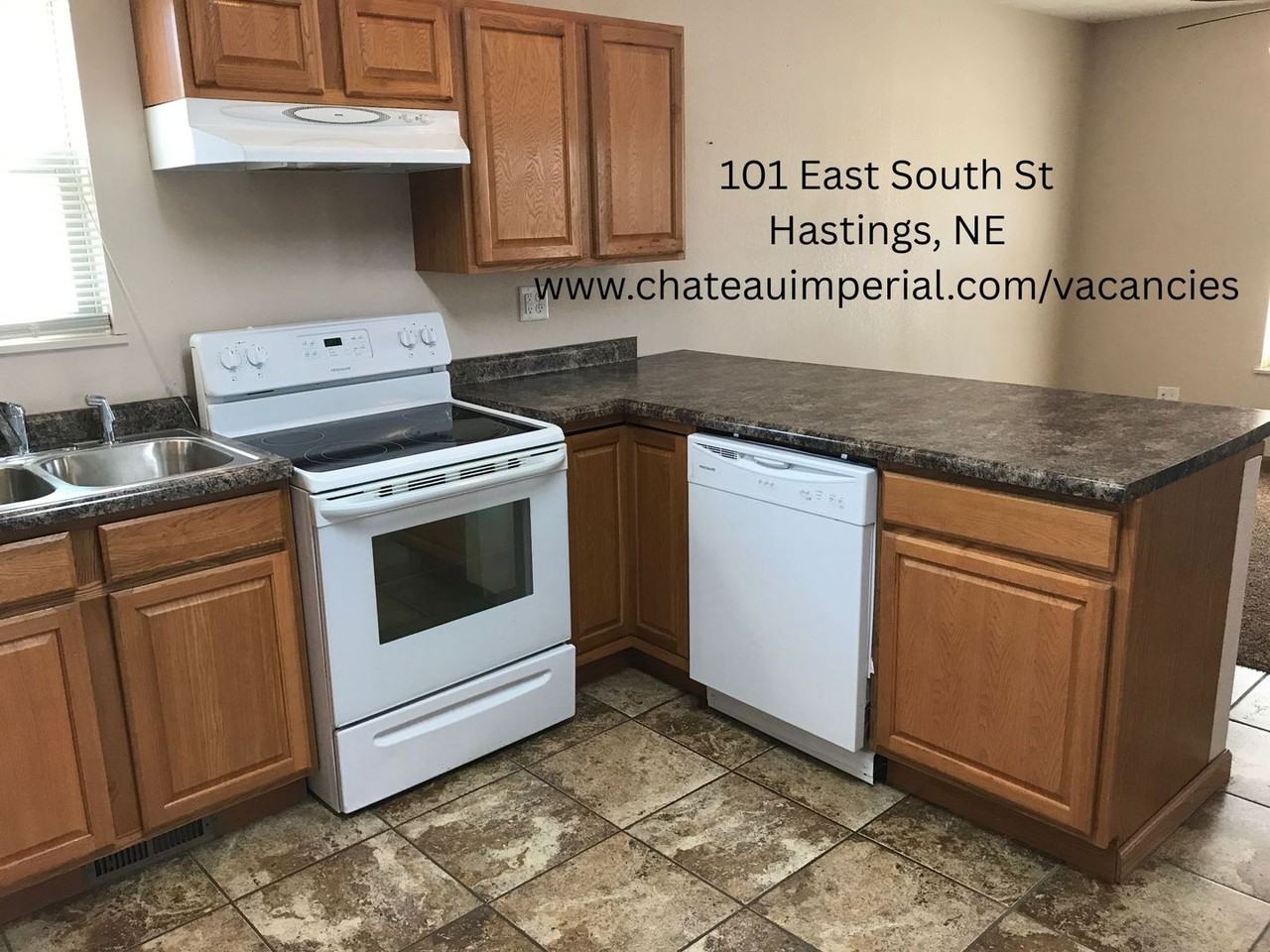 101 E South St - Photo 3 of 12