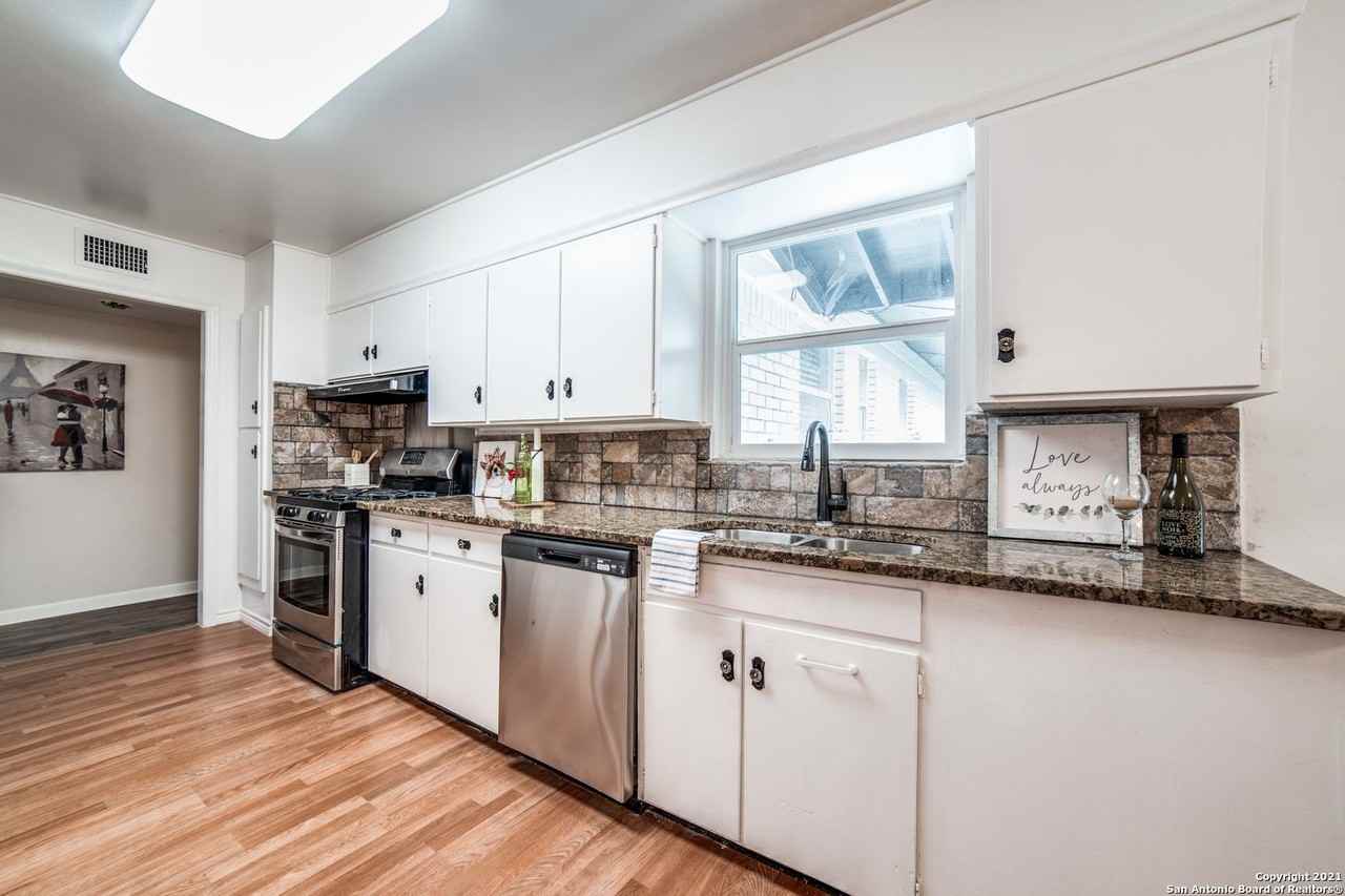 326 E Rampart Dr - Photo 5 of 24