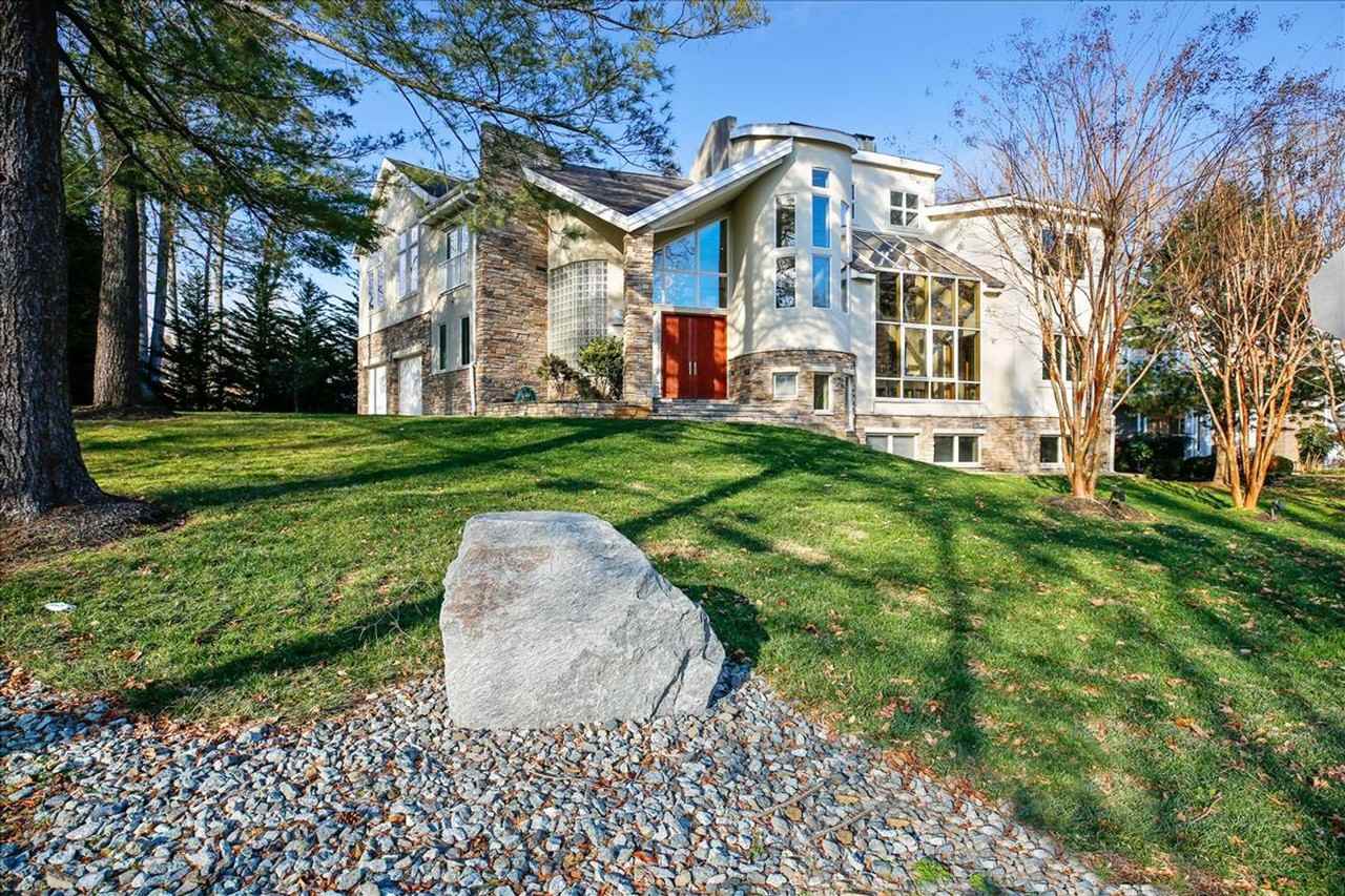 6600 80th Place - Photo 2 of 42