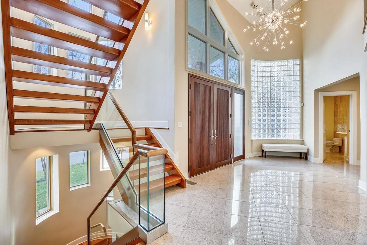 6600 80th Place - Photo 3 of 42