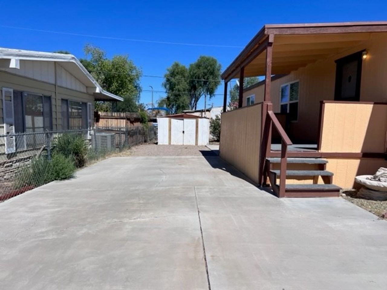 2060 Colorado Blvd - Photo 2 of 26