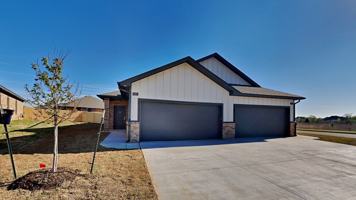 featured image of 9321 Nw 125th St