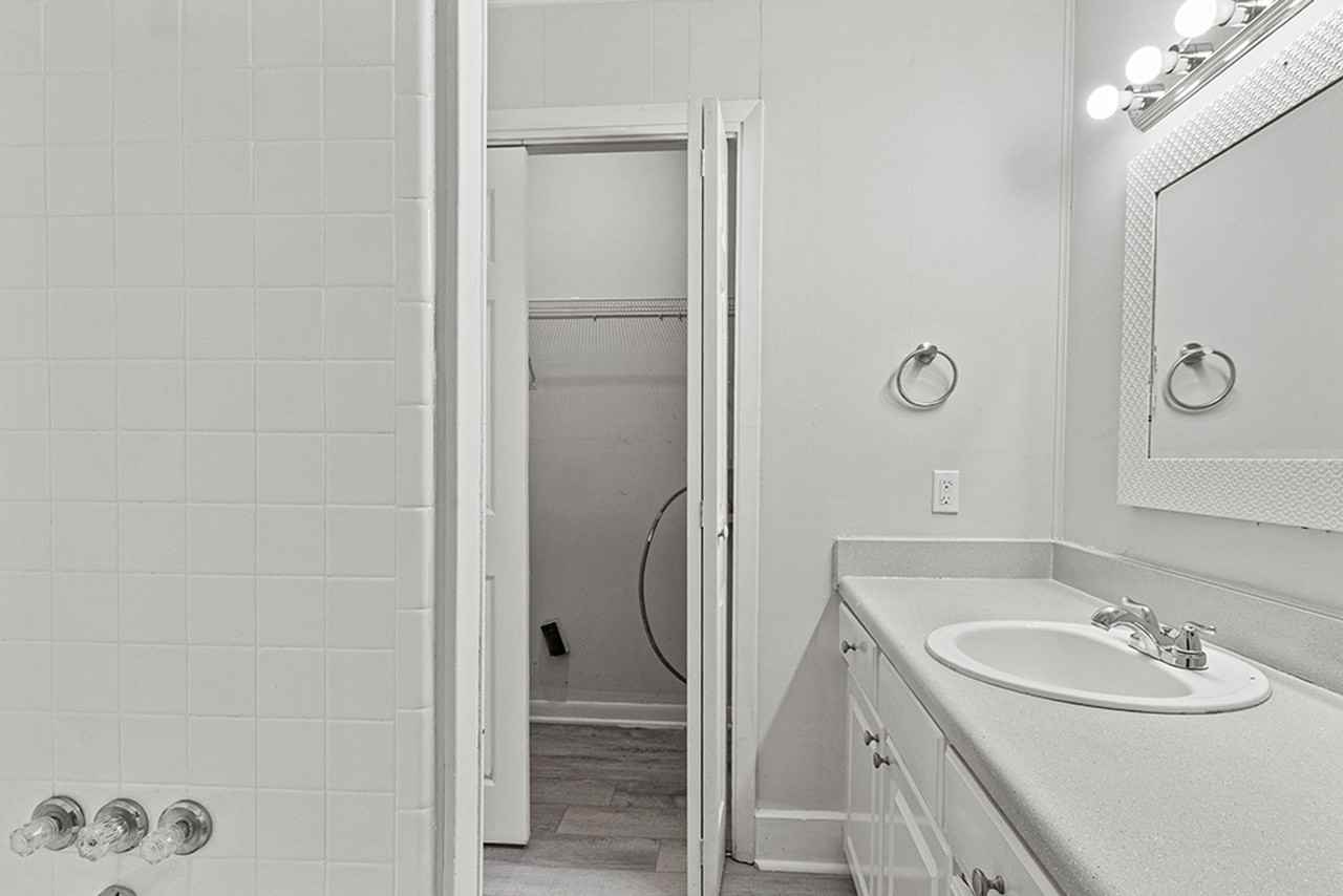 Blue Pines Apartments - Photo 5 of 11