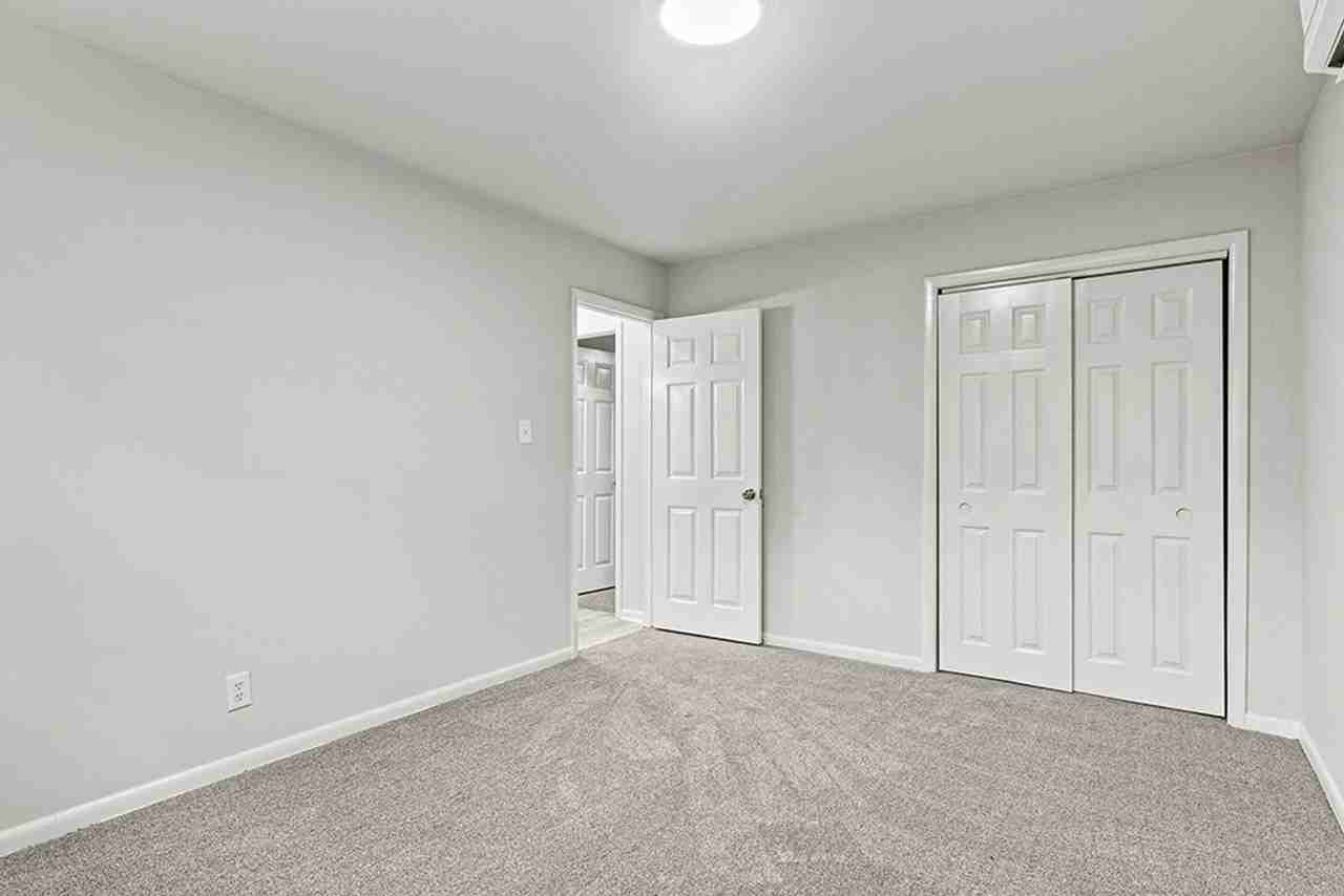 Blue Pines Apartments - Photo 7 of 11