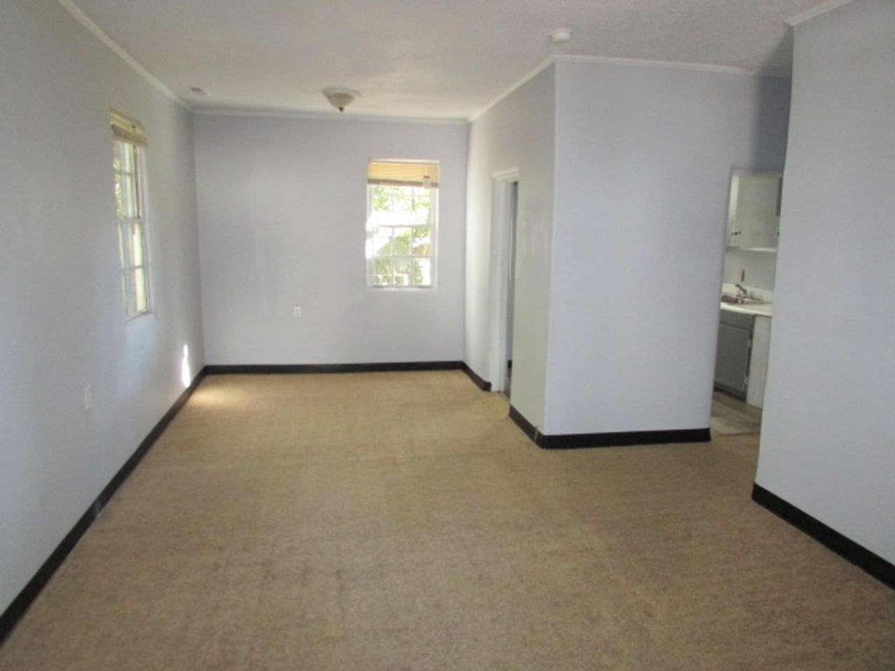 7 Burgess Ct - Photo 2 of 8