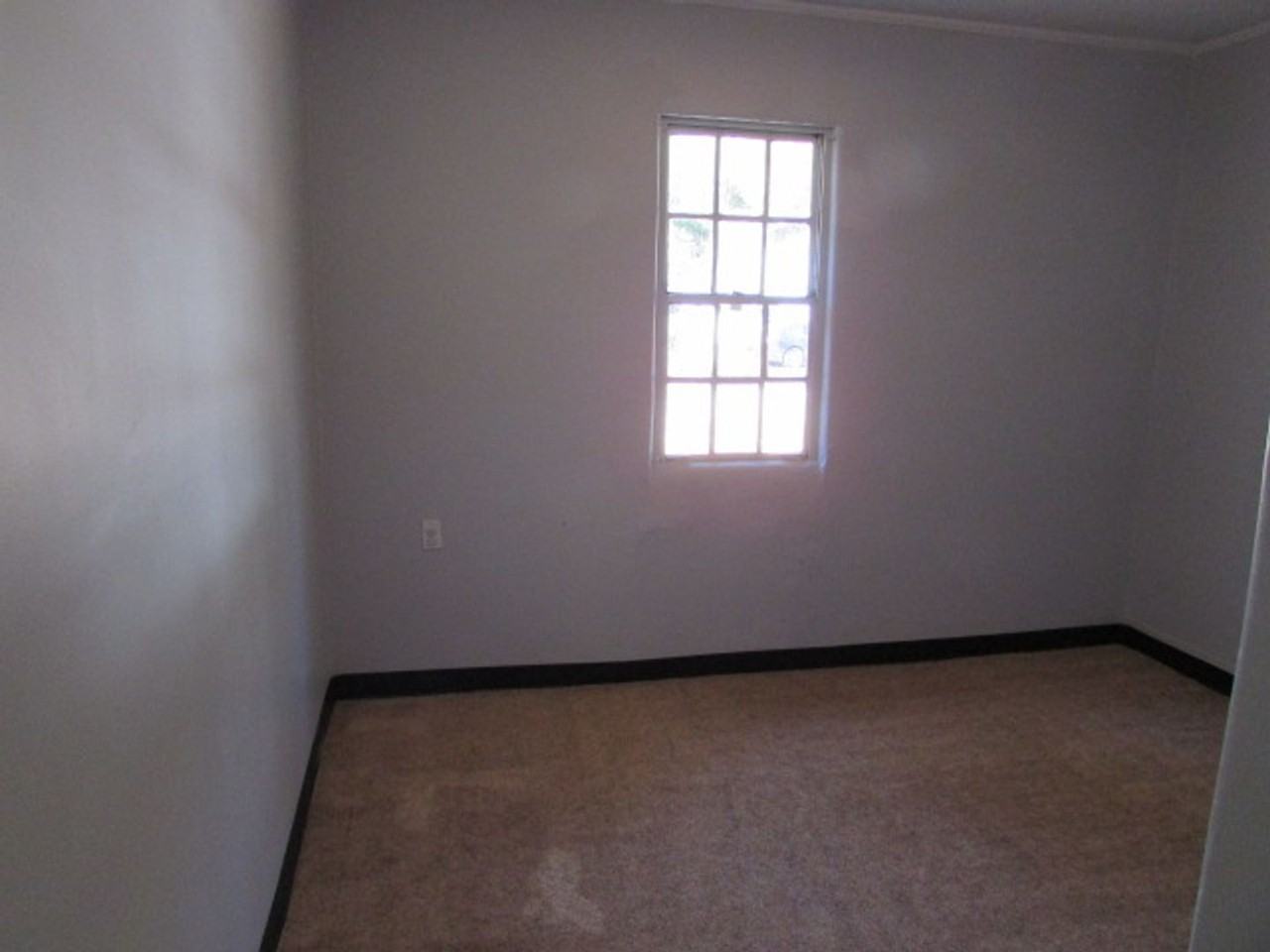 7 Burgess Ct - Photo 5 of 8