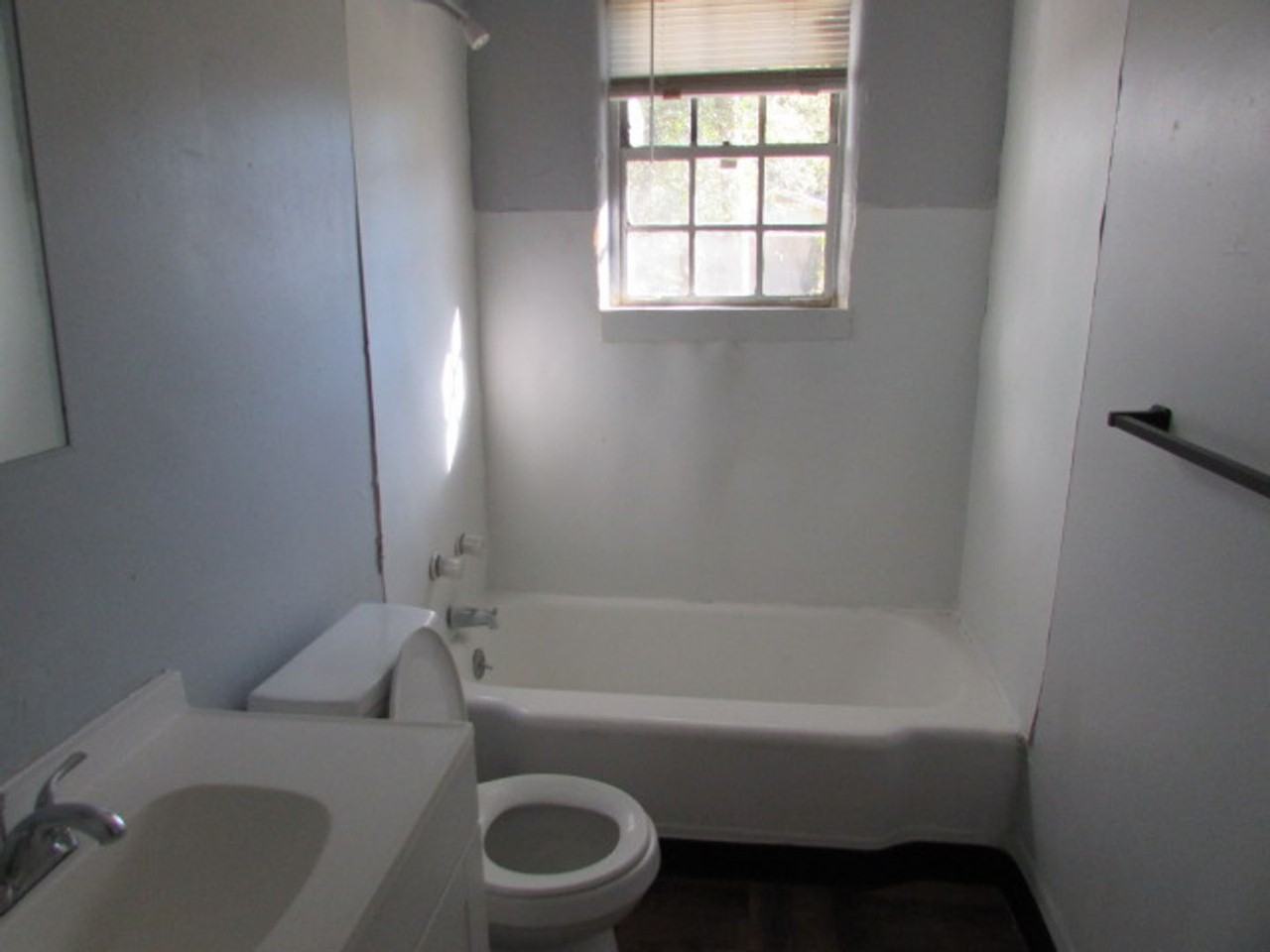 7 Burgess Ct - Photo 7 of 8