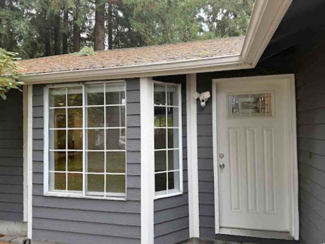 2917 Cornell Ct Se - Photo 2 of 24