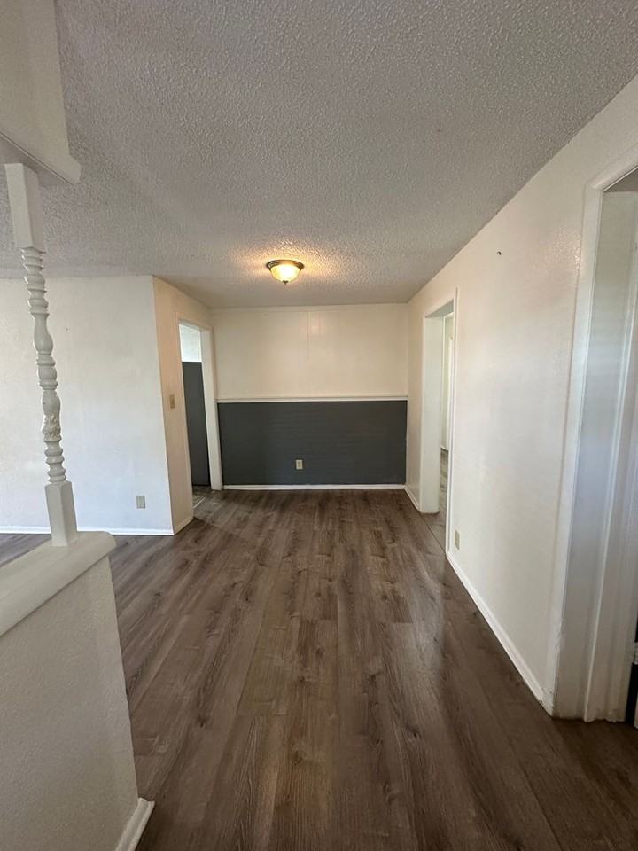 2216 N 28th St - Photo 2 of 14