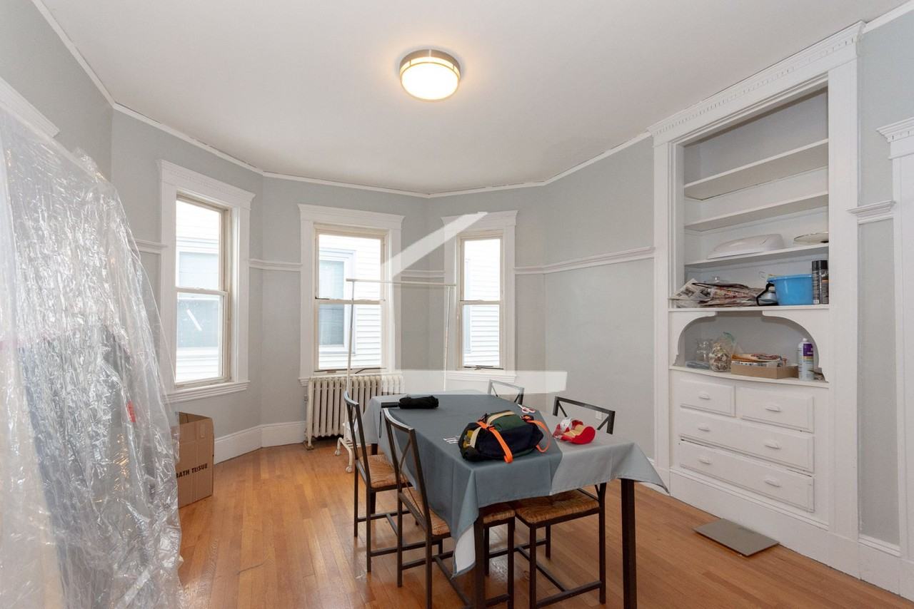 33 Chester St - Photo 2 of 11