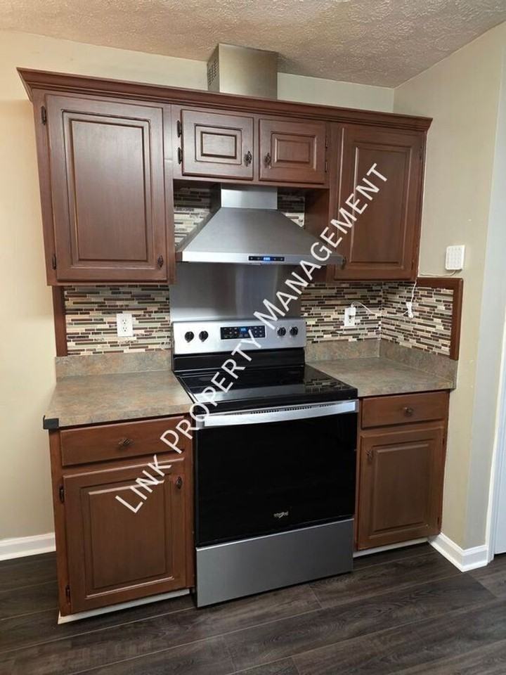 6383 Rim Crest Ln - Photo 5 of 48