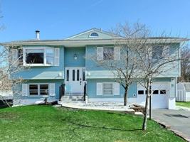 featured image of 15 Castle Ct